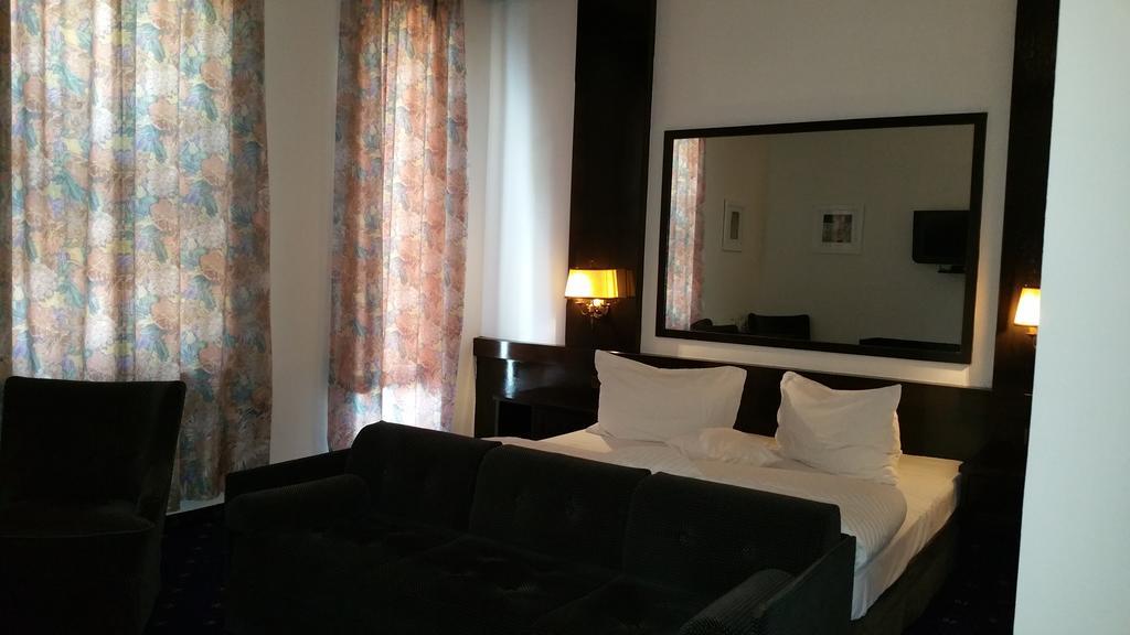 Conacul Balta Alba Hotell Eksteriør bilde
